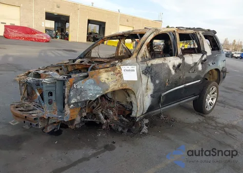 2016 Cadillac Escalade Premium Collection z USA, uszkodzony, nr VIN 1GYS4CKJ6GR116341